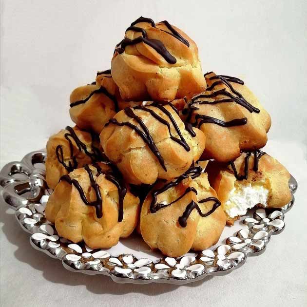 شیرینی نان خامه ای